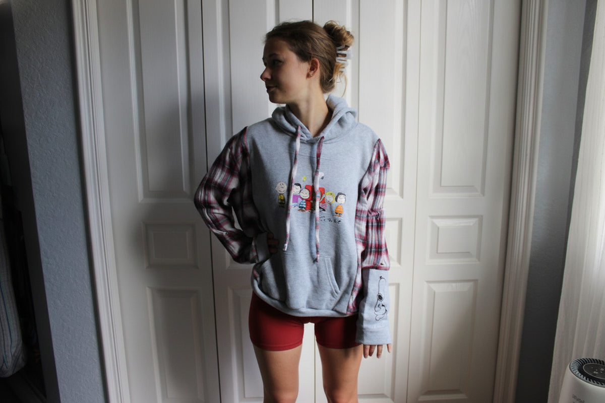 Gray Hoodie with Plaid Sleeves and Peanuts Character small/medium