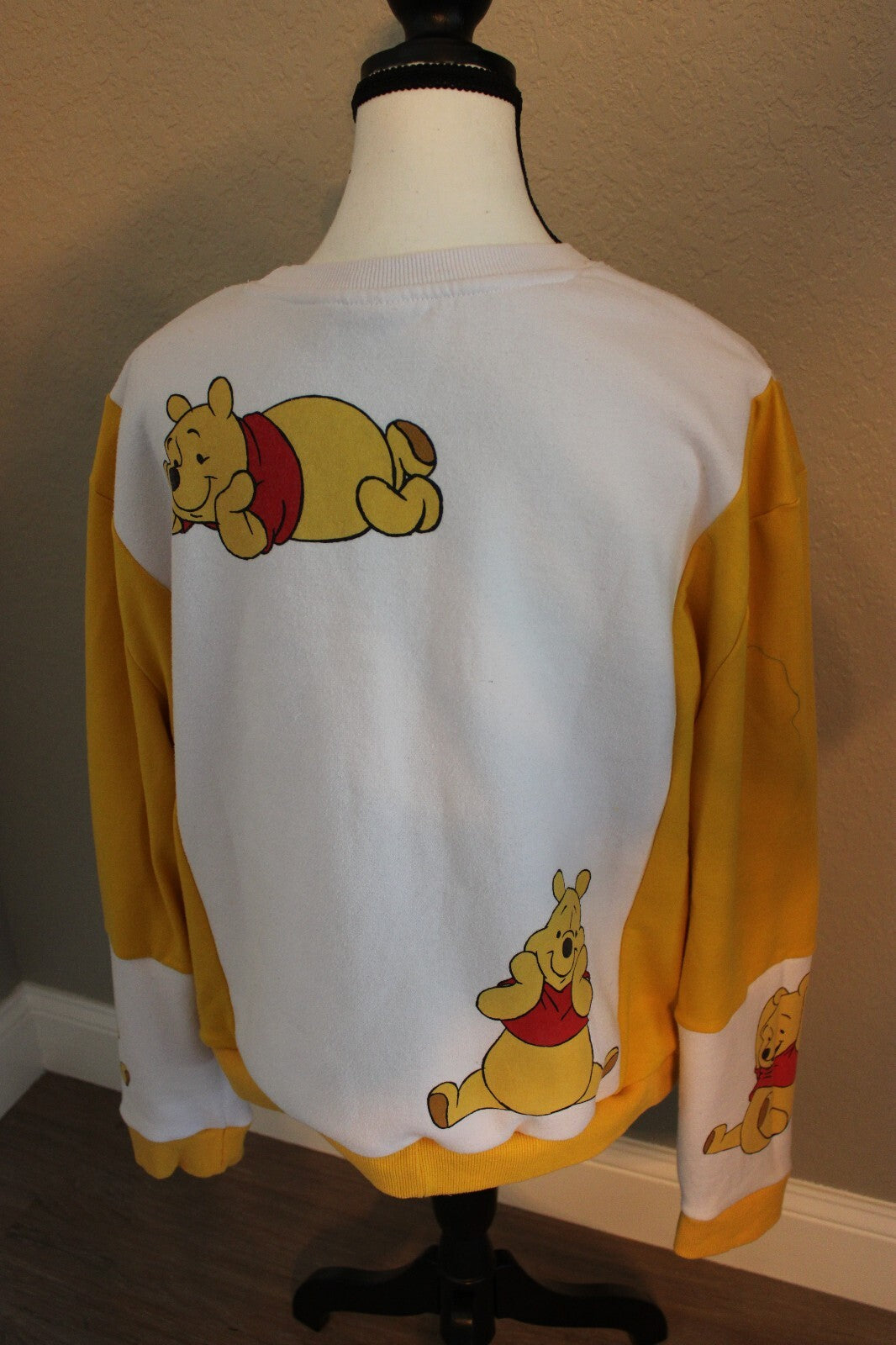 Winnie the Pooh Yellow and White Graphic Sweatshirt