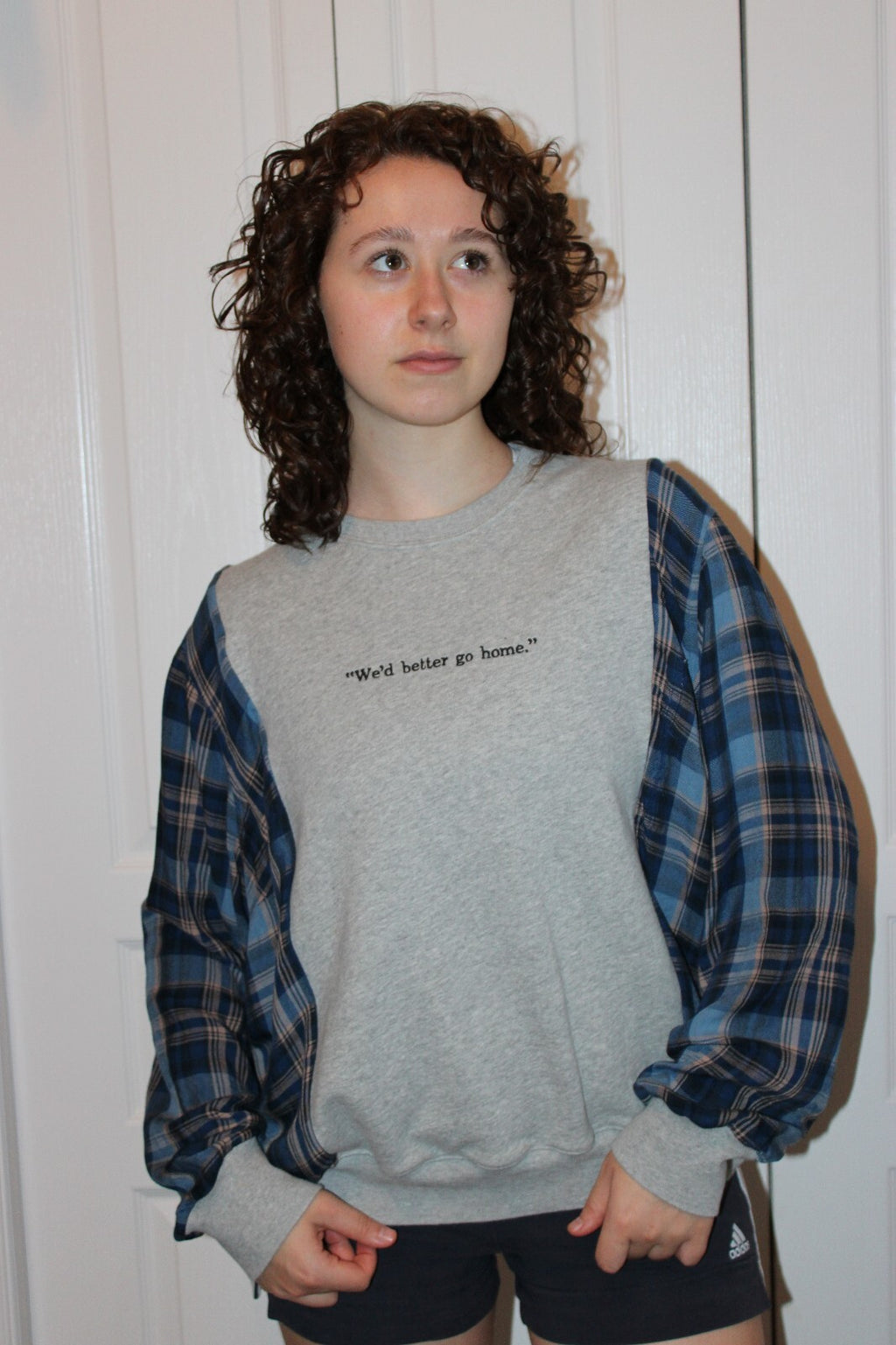 Women's Grey Sweatshirt w/ Blue Plaid Sleeves & Disney Characters Graphic size Medium