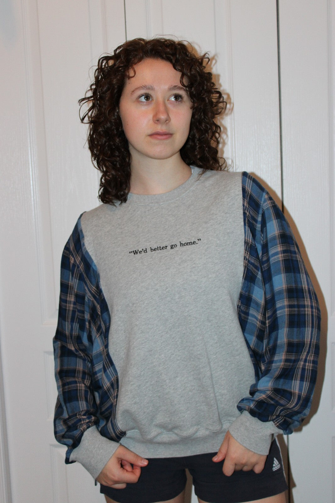 Women's Grey Sweatshirt w/ Blue Plaid Sleeves & Disney Characters Graphic size Medium