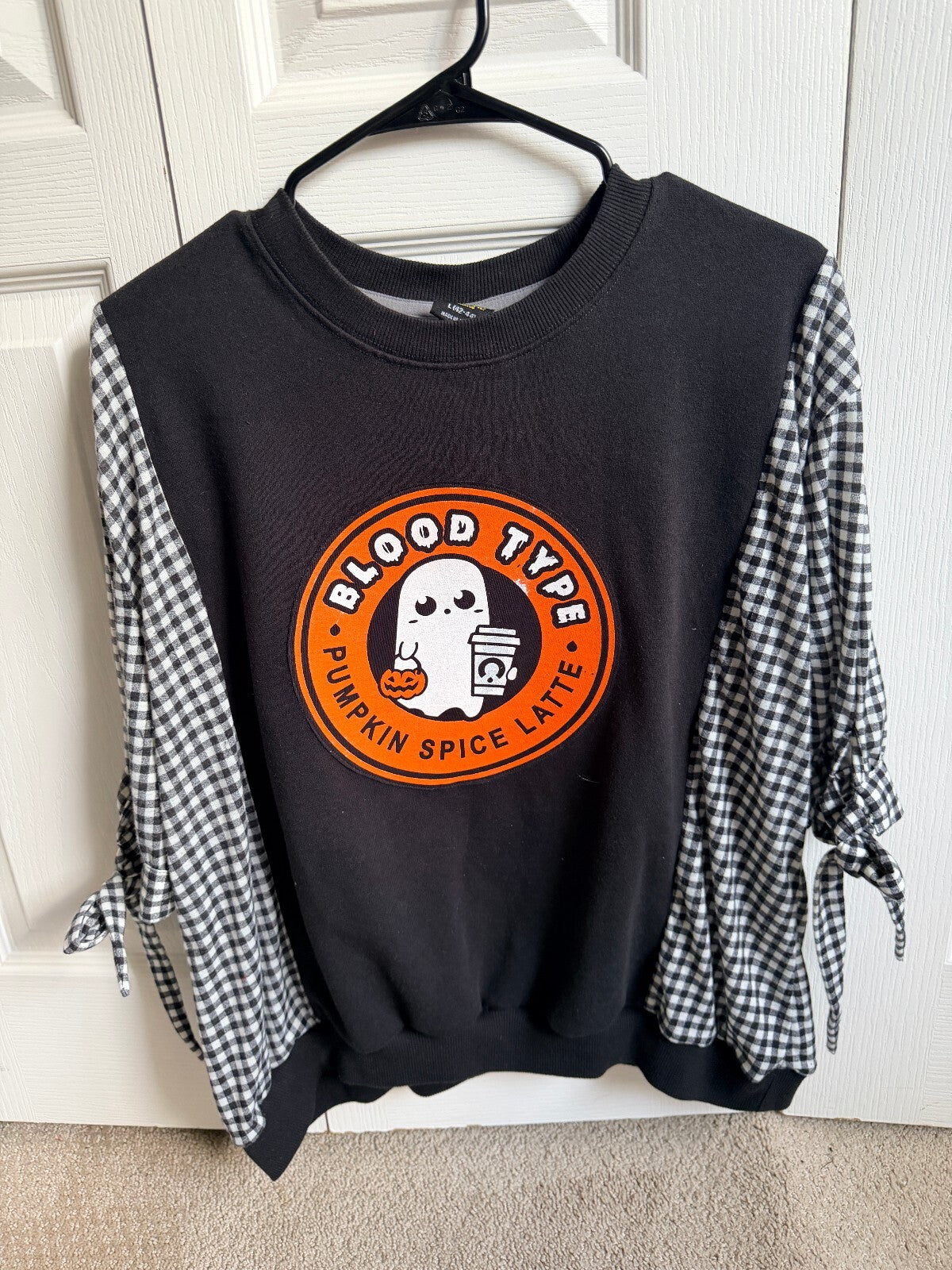 Black Sweatshirt with Halloween Pumpkin Spice Latte Graphic 3/4 sleeves   , Size Medium