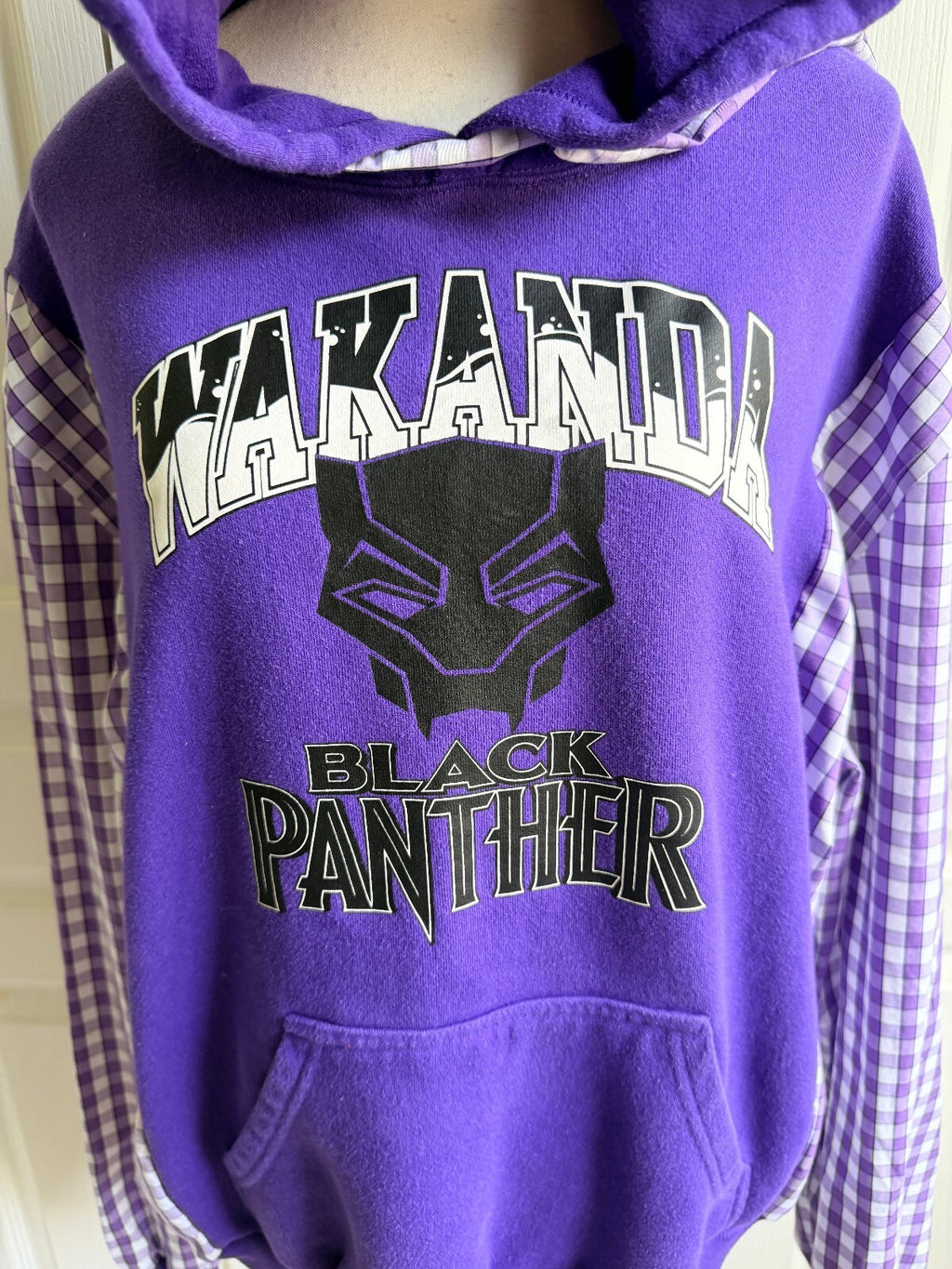 Purple Black Panther Wakanda Hoodie with Checkered Sleeves, Size Large