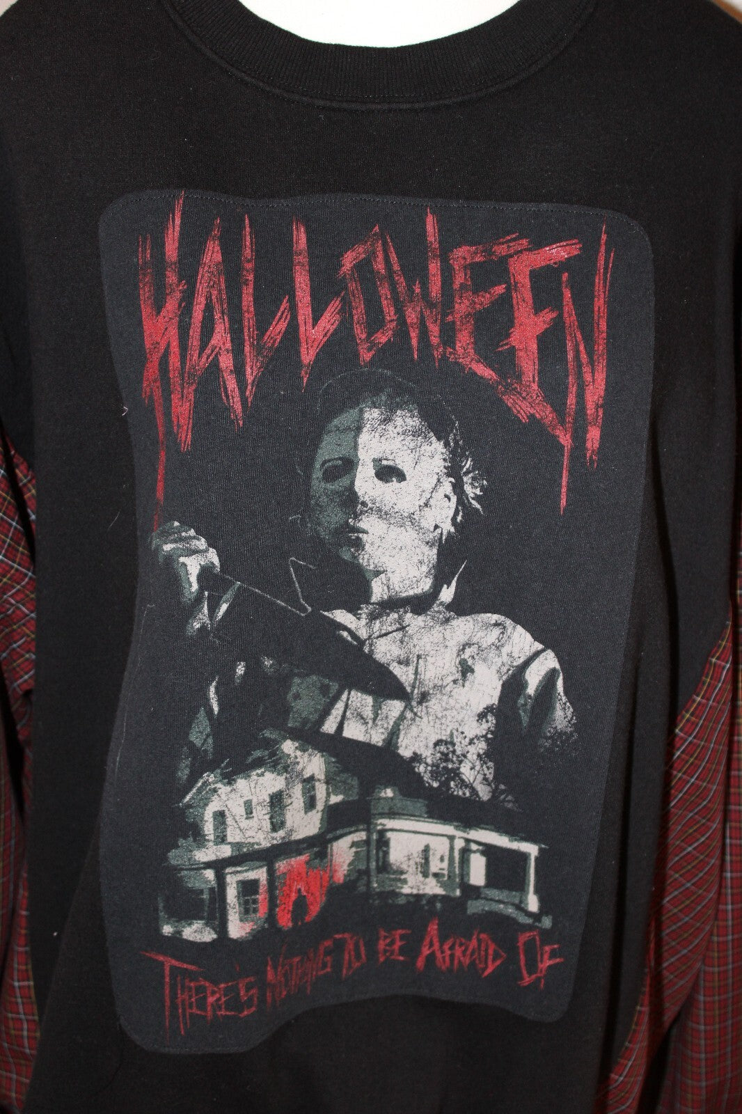 Halloween Michael Myers Graphic Sweatshirt with Plaid Sleeves, Size Large