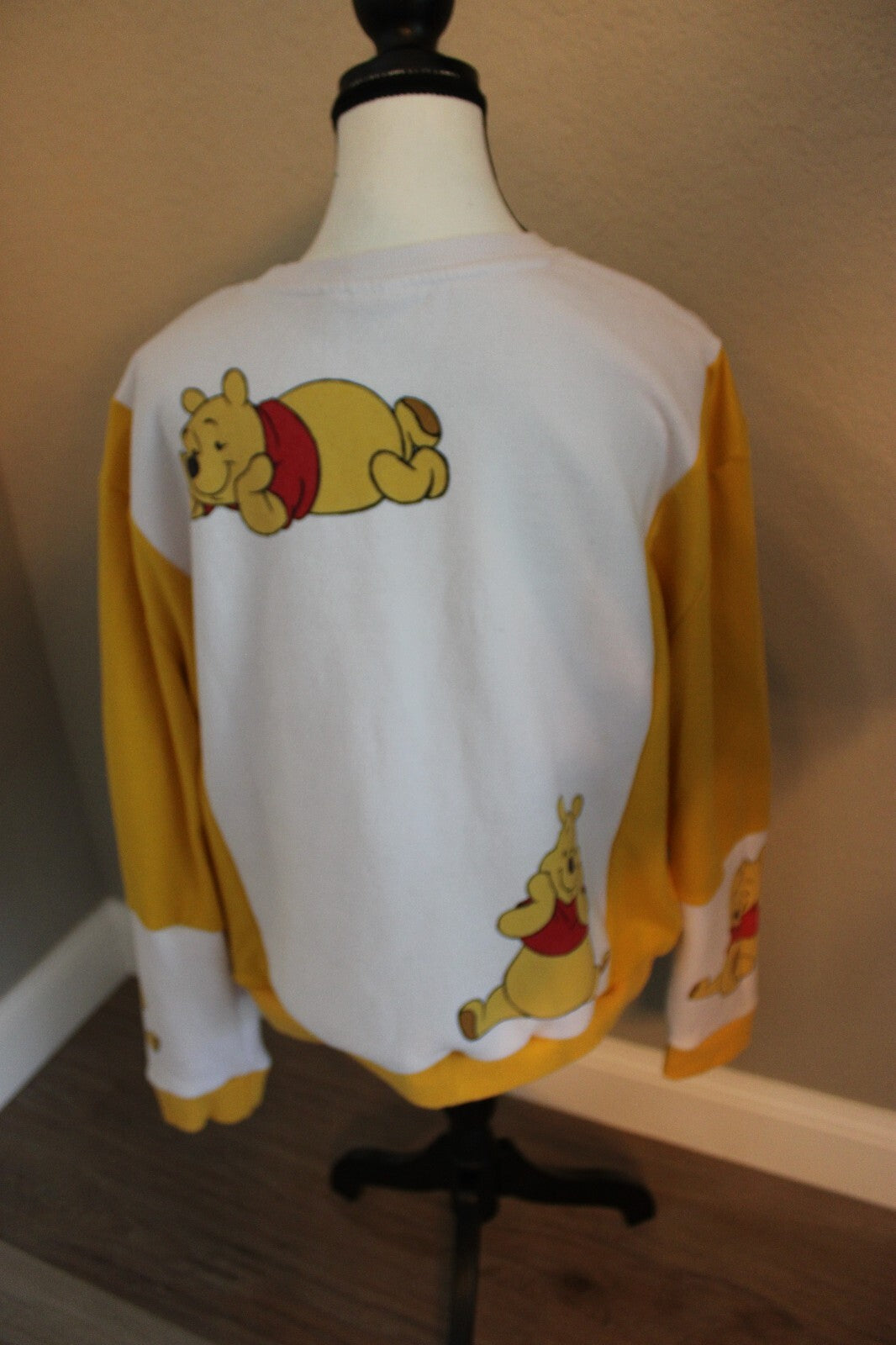 Winnie the Pooh Yellow and White Graphic Sweatshirt