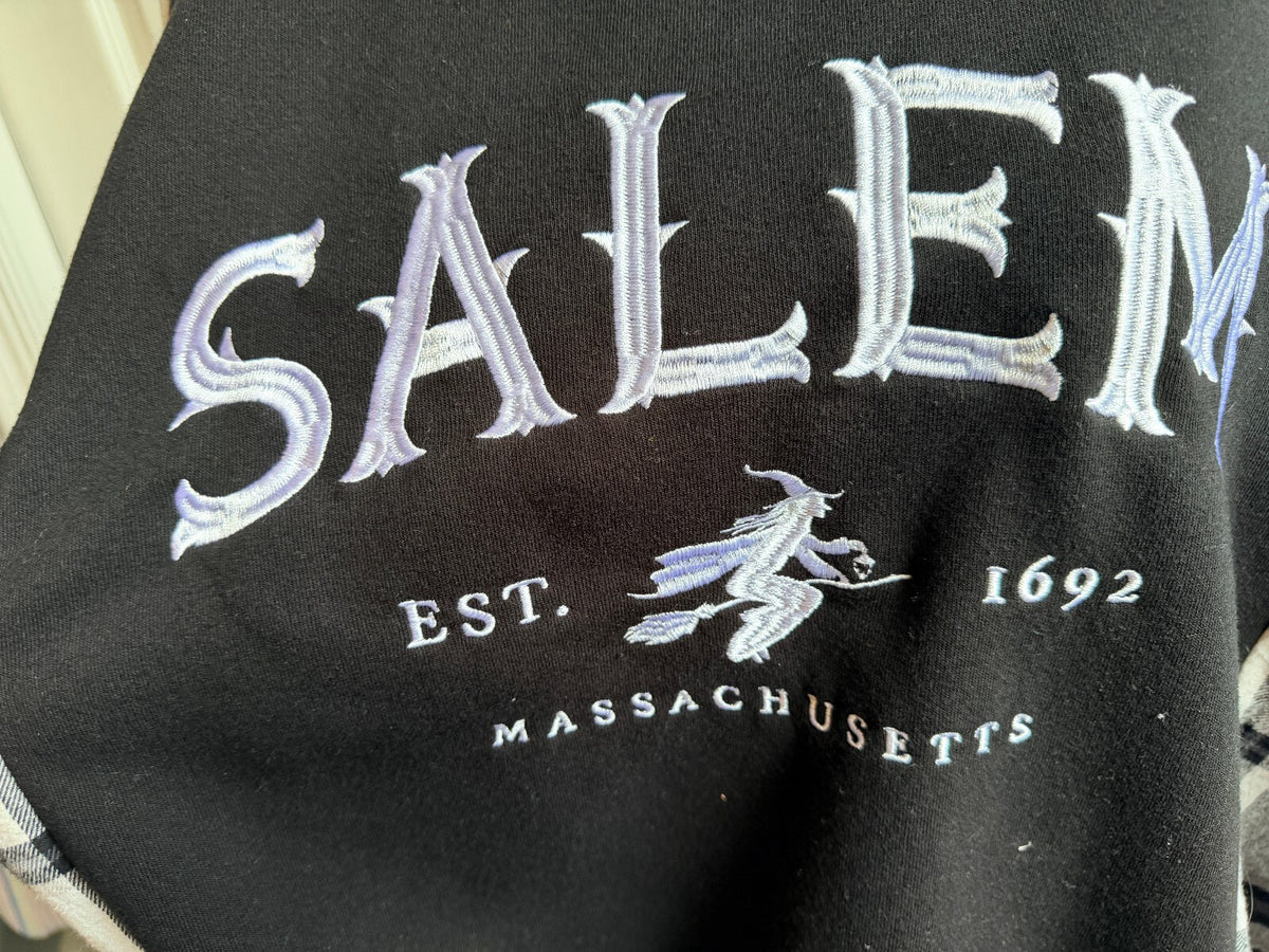 Salem Massachusetts Black Sweatshirt w/ Plaid Sleeves & Embroidered Witch Design Oversized large